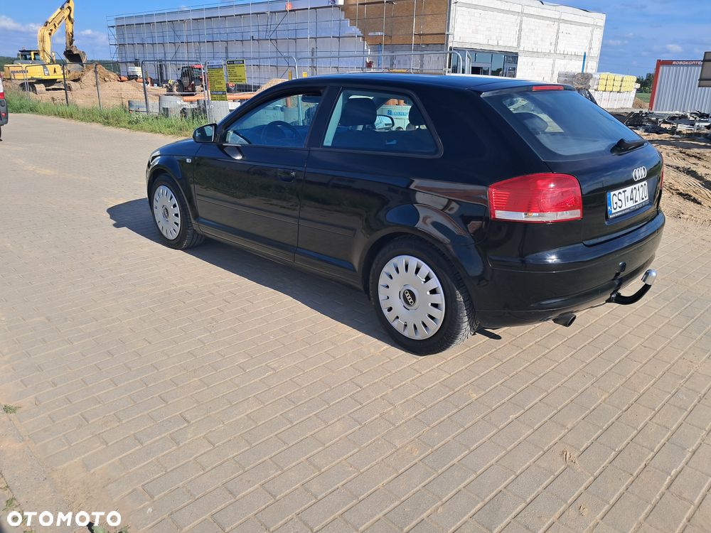 Audi A3 3-drzwiowe 1.6 Ambition - 16