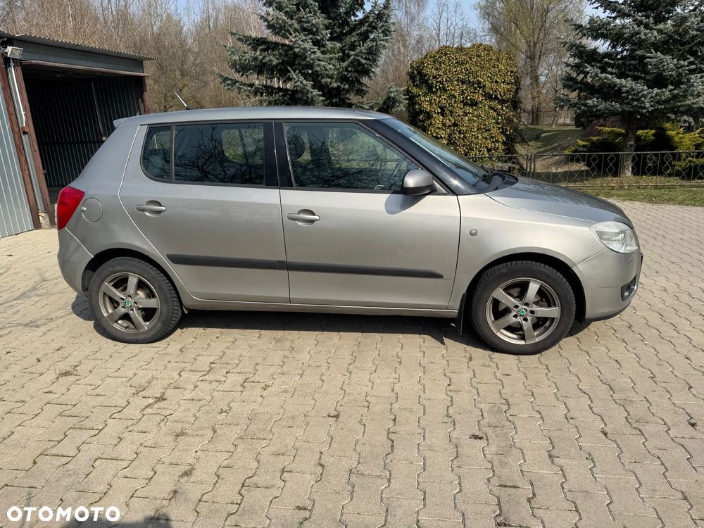 Skoda Fabia 1.6 16V Comfort - 4