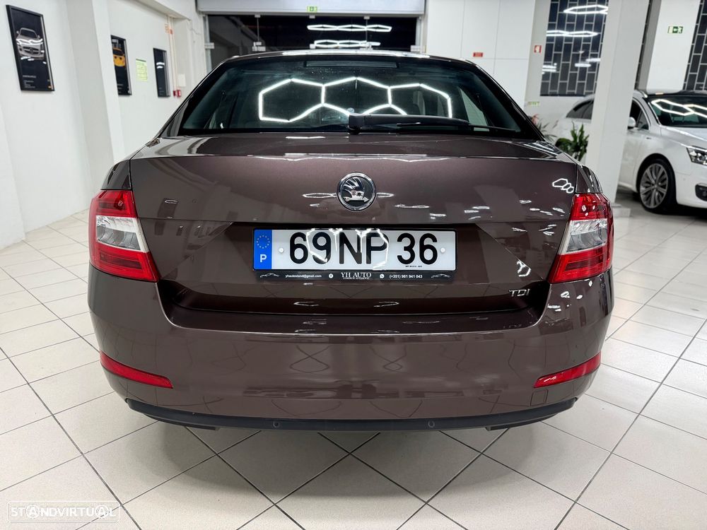 Skoda Octavia 1.6 TDI Sportline - 7