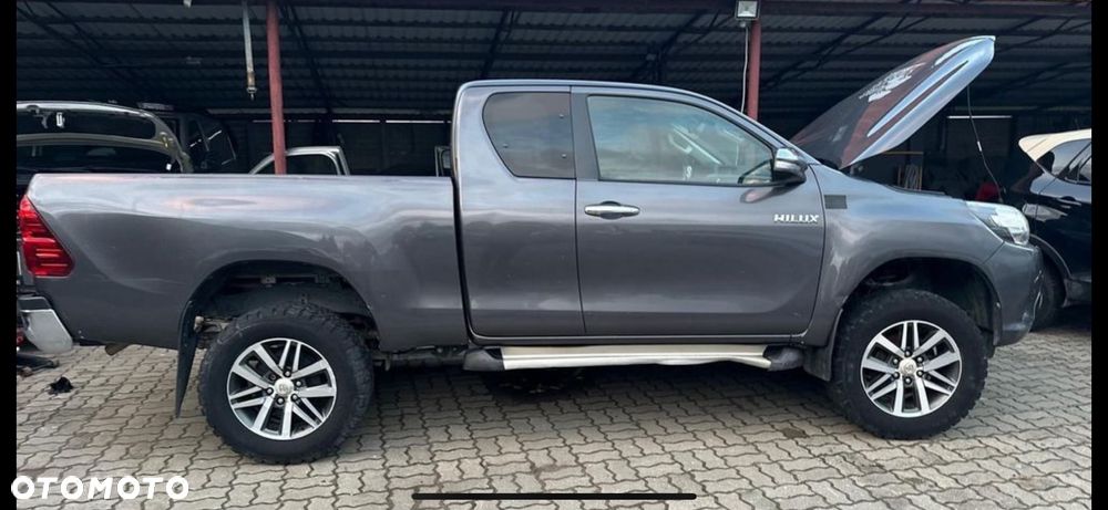 Toyota Hilux 4x4 Double Cab S&S Comfort - 2