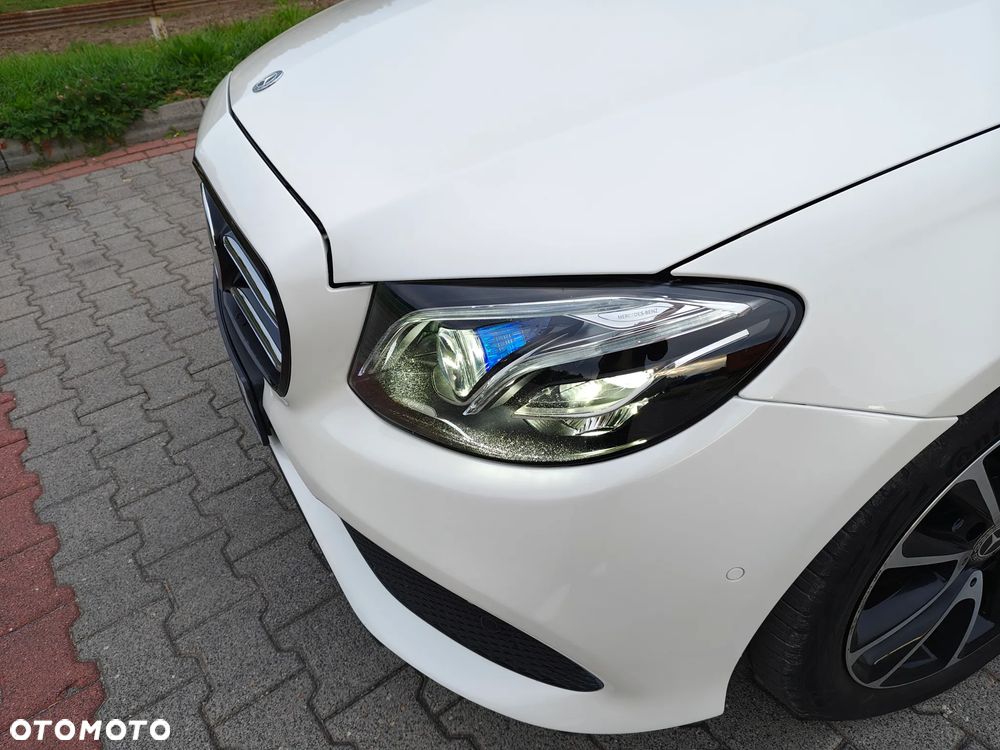 Mercedes-Benz Klasa E 300 d 9G-TRONIC - 14
