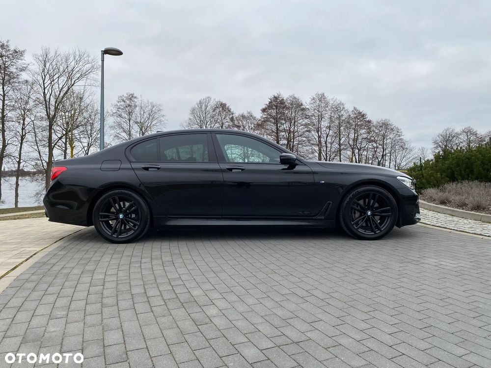 BMW Seria 7 730d xDrive - 28
