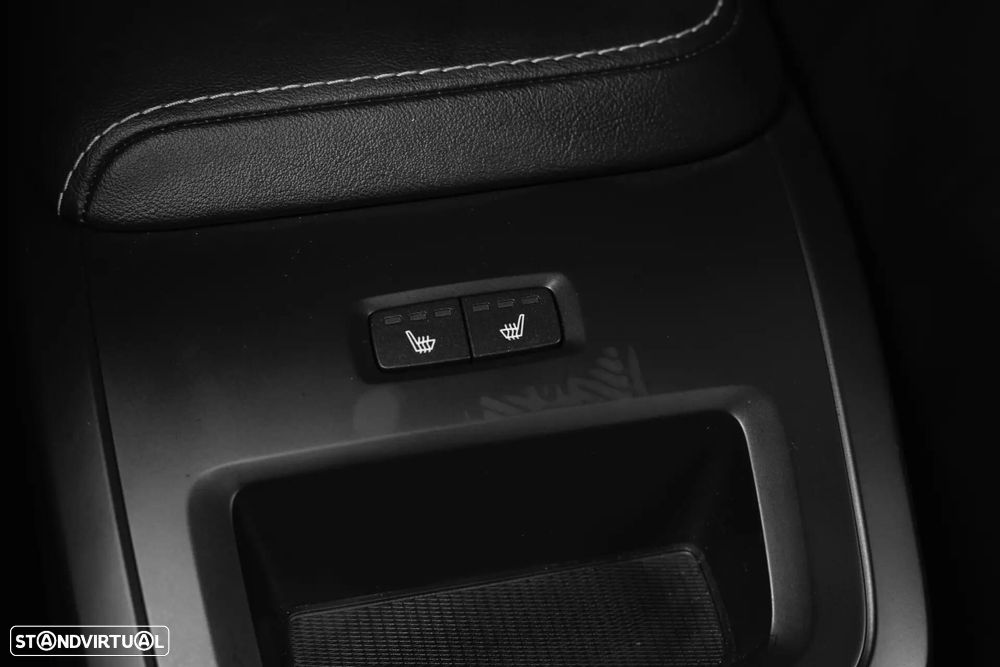 Volvo XC 60 T8 AWD Plus Black Edition - 34