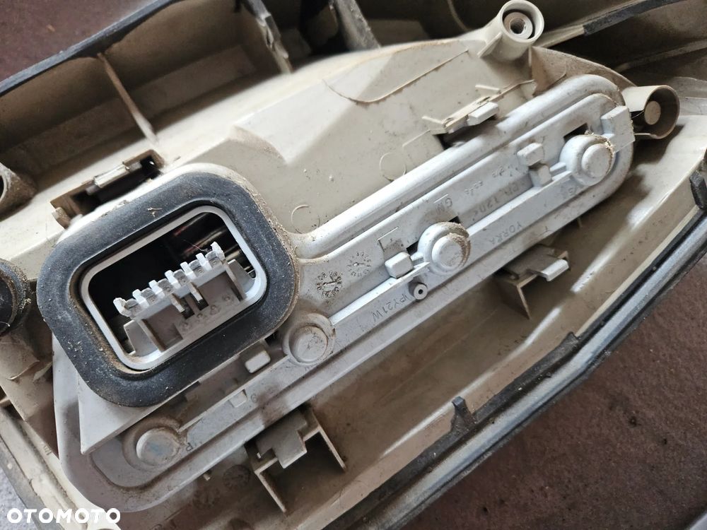 Wkład lampy lewy prawy tył tylny Opel Zafira A Lift 2,0 DTI 2005r - 1