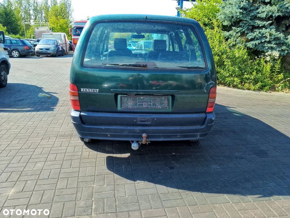 Renault Espace II (91-97r.) 2.2 B 110KM. Silnik J7T772(J7T 772)/J7T773(J7T 773)/J7T776(J7T 776) Skrzynia AR4/NG3/NG7 lakier NV596 – OTTOMAN GREEN.Cały na części. GWARANCJA !!!  Przód Tył Zestaw Komplet Drzwi Klapa Zderzak Błotnik Maska Grill Atrapa Szyba Pas Lampa Lusterko Boczki Fotel Kanapa Kokpit Deska Rozdzielcza Przełącznik Włącznik Sterownik Przewody Wiązka Instalacja Moduł Komputer Czujnik Listwa Pompa Alternator Wtryski Głowica Rozrusznik Kompresor Sprzęgło Dwumas Silnik Skrzynia ABS Klimatyzacji Paliwa Wspomagania Kolektor Turbina Przepustnica Zawór Chłodnica Koło Hak Belka Sanki Zawieszenie Mcpherson Półoś Amortyzator Wydech Tłumik Zacisk Most - 3