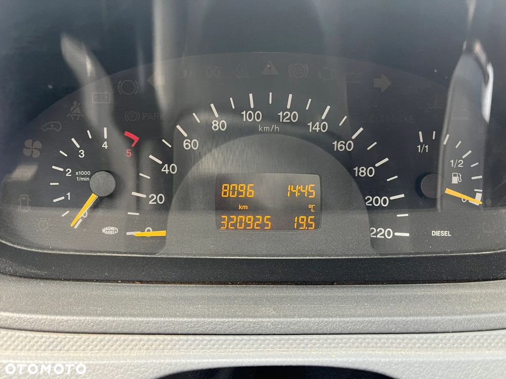Mercedes-Benz VITO 120CDI - 8