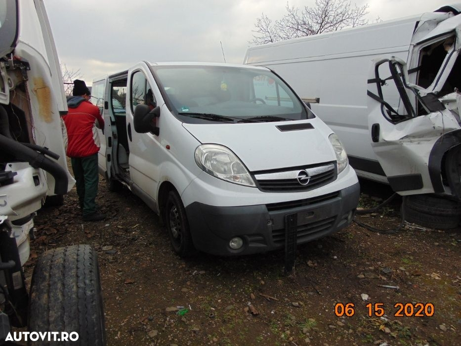 Dezmembrez Opel Vivaro 2.0cdti euro 5 Renault Trafic motor 2.0dci - 2