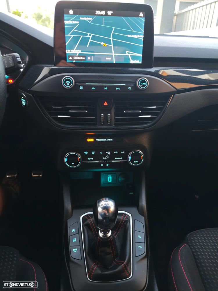 Ford Focus 1.0 EcoBoost ST-Line - 16