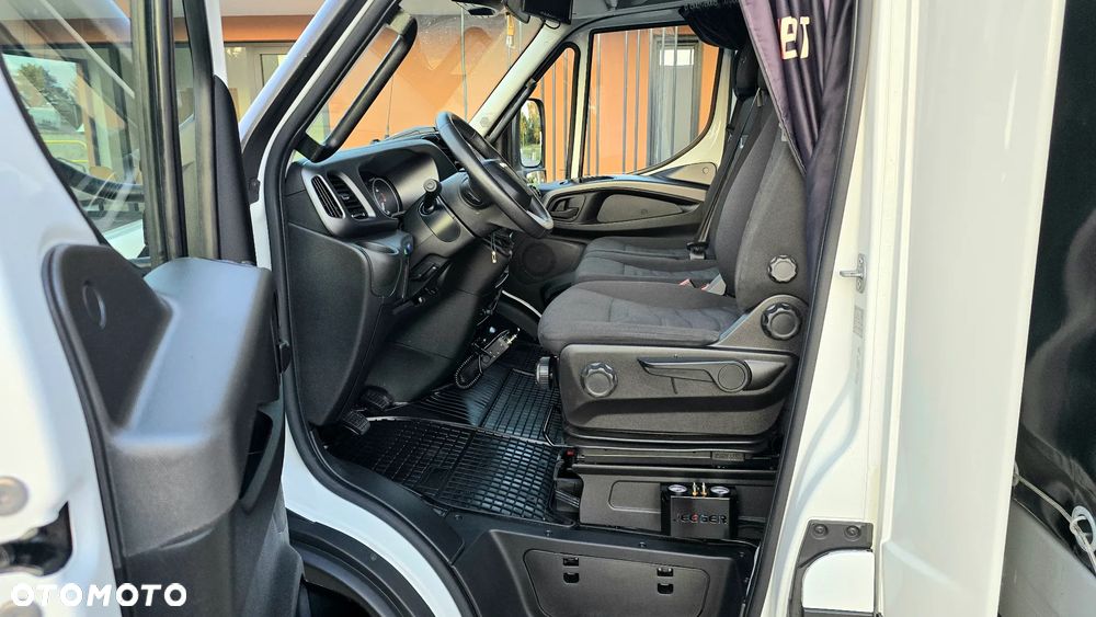 Iveco DAILY 72C18 ❗️BURTO-FIRANKA 15 PALET / DACH ZSUWANY / MAŁY PRZEBIEG / WINDA DHOLLANDIA 1000KG SLIDER / ZABUDOWA JEGGER / KABINA SYPIALNIANA / PODUSZKI PNEUMATYCZNE / XENON / FUL LED / NAVI + KAMERA COFANIA / DRZWI Z TYŁU / WEBASTO / SERWIS ASO / SALON POLSKA / NIESTPOTYKANY STAN ❗️❗️ - 34