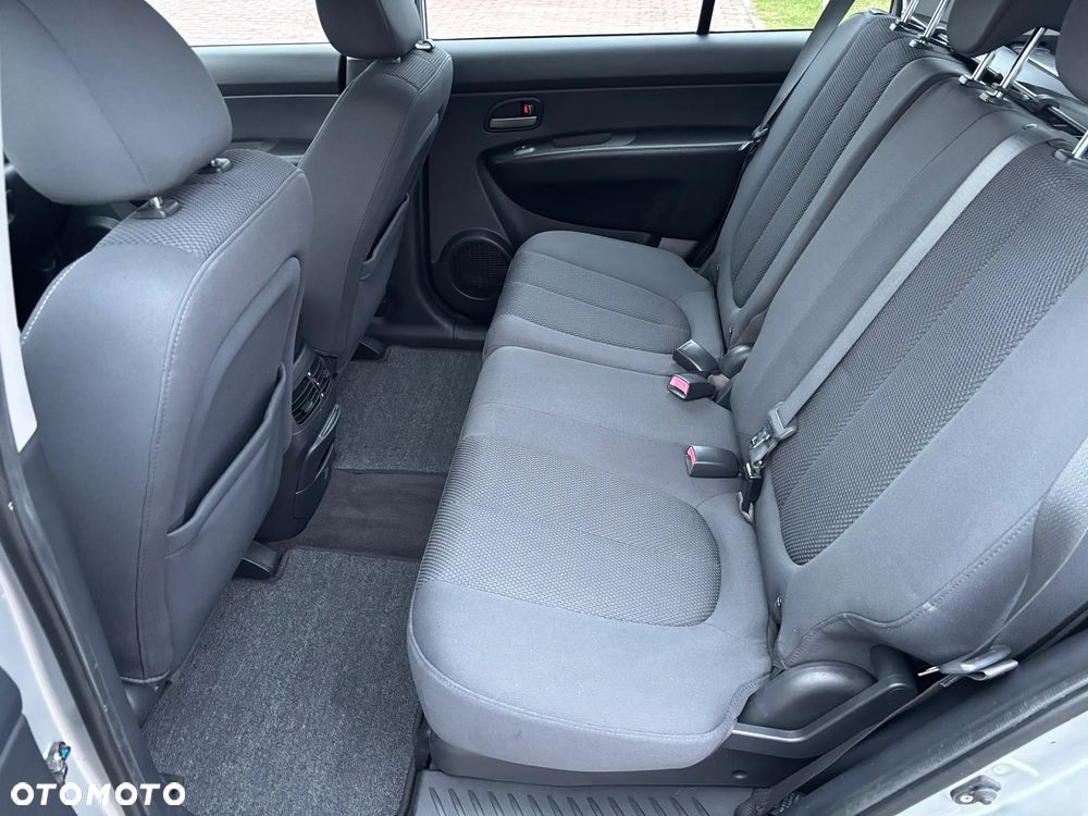 Kia Carens CRDi DPF EX - 22