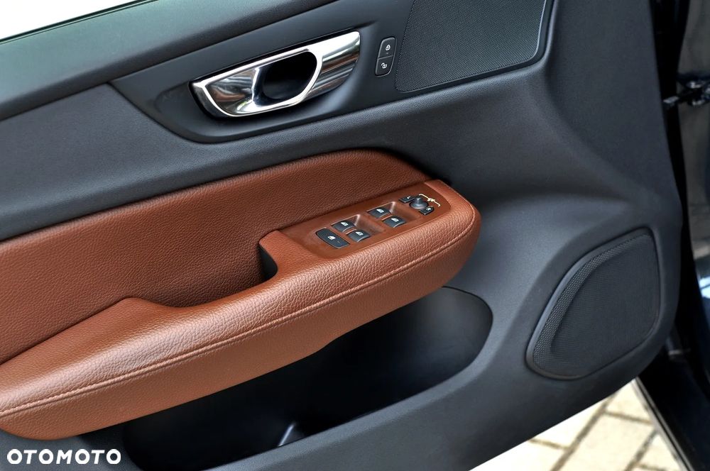 Volvo V60 D3 Momentum Pro - 16