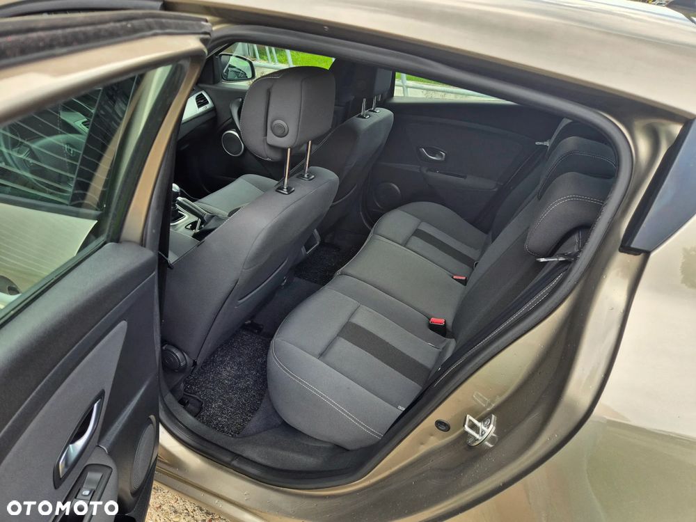 Renault Megane 1.6 16V 110 LIMITED - 23