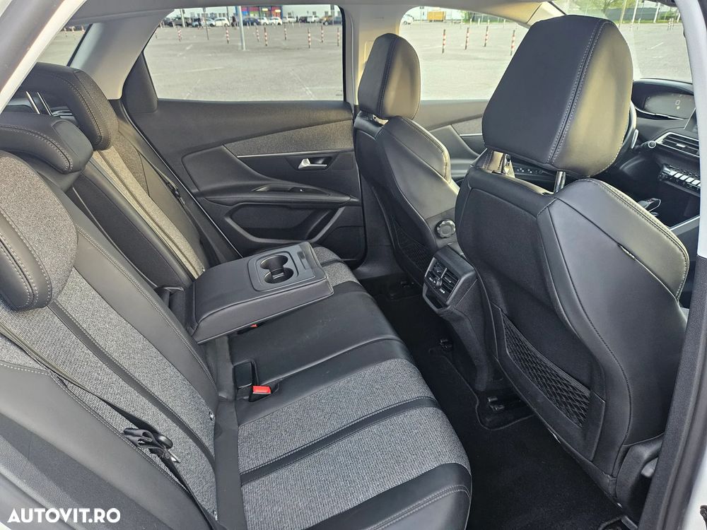 Peugeot 3008 PureTech 130 Stop & Start EAT6 Allure - 16