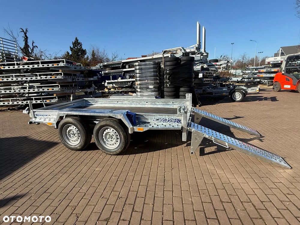 Niewiadów Przyczepa do przewozu sprzętu budowlanego Niewiadów K3027 Najazdy 305x155 cm pod minikoparke walec dostawa pod dom - 9