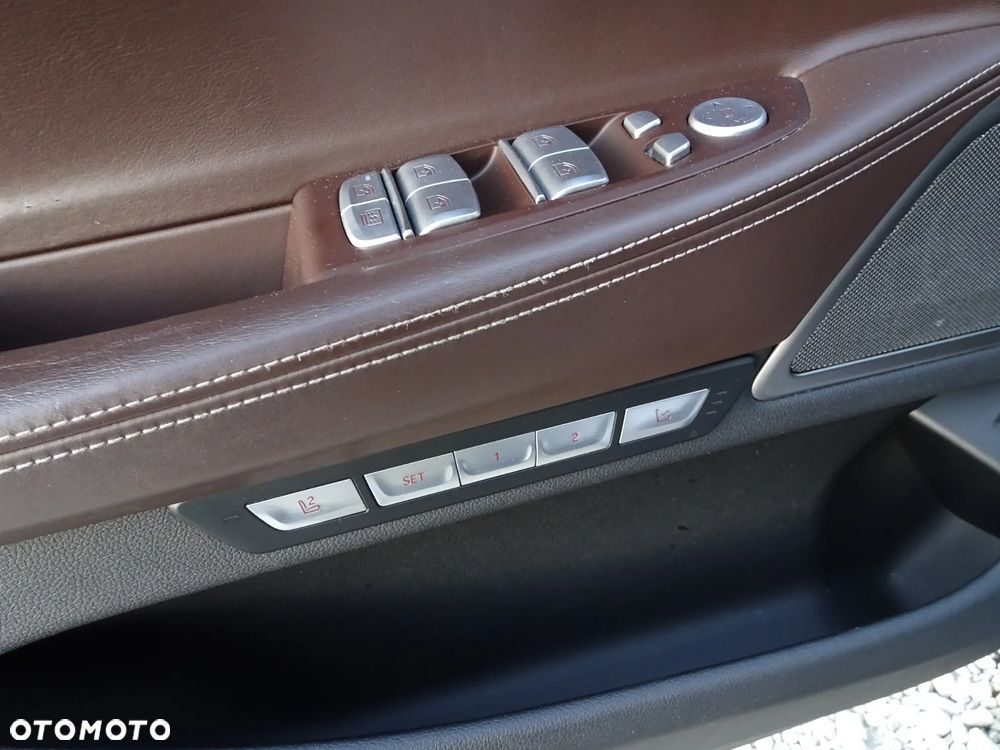BMW Seria 7 750Ld xDrive - 25