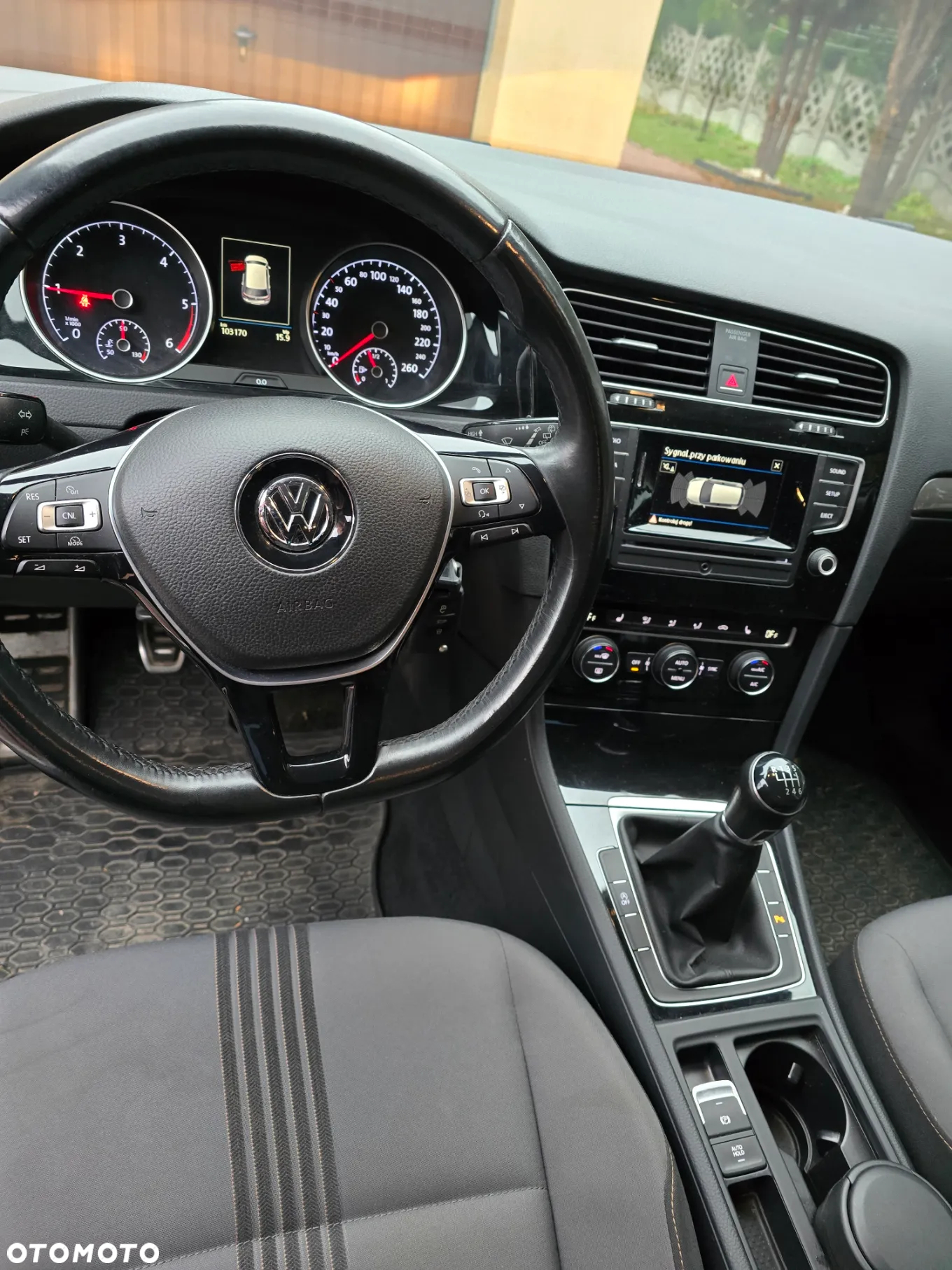 Volkswagen Golf 2.0 TDI BlueMotion Technology Allstar - 6
