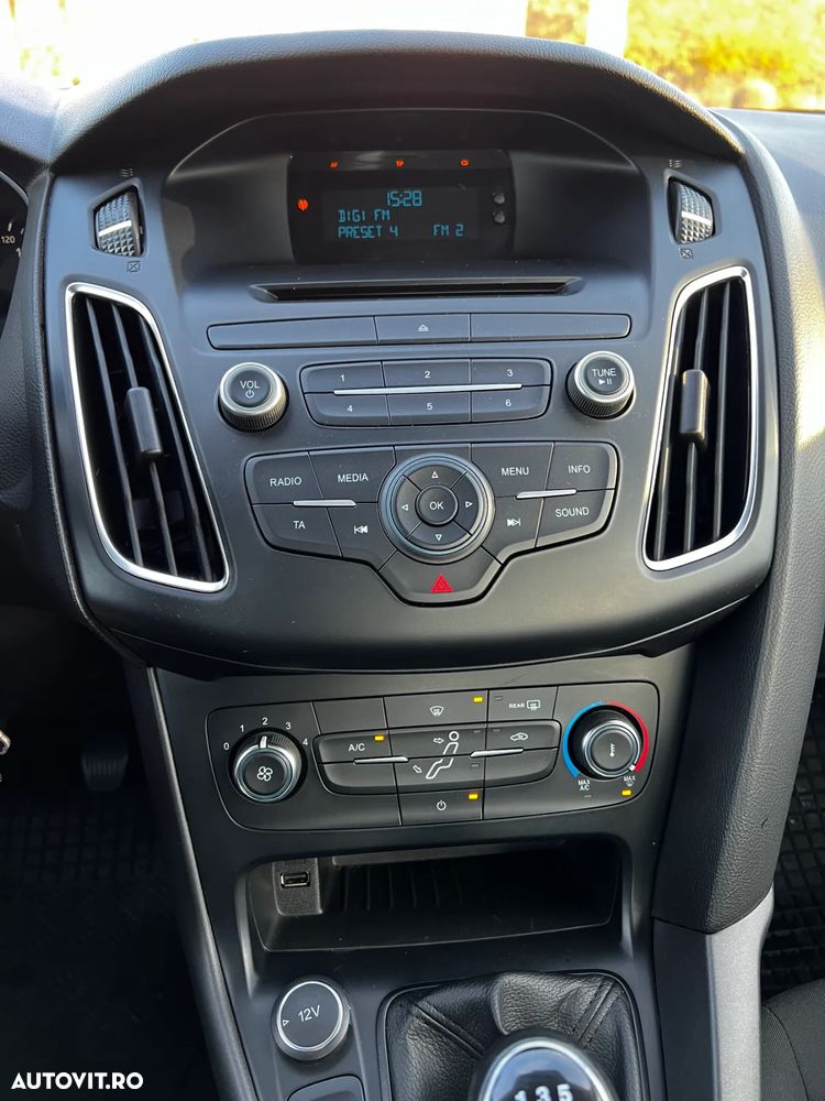 Ford Focus 1.0 EcoBoost Trend - 19