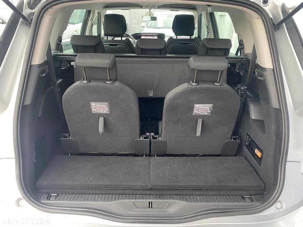 Citroën C4 Grand Picasso - 17