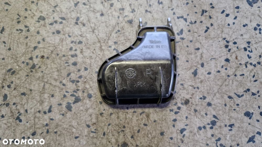AUDI A4 B6 ZAŚLEPKA LAMPY PRZÓD - 1