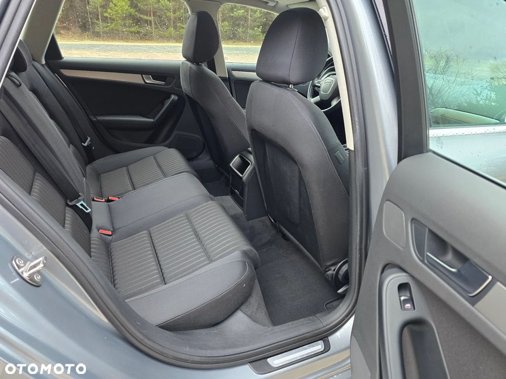 Audi A4 Avant 2.0 TDI - 10