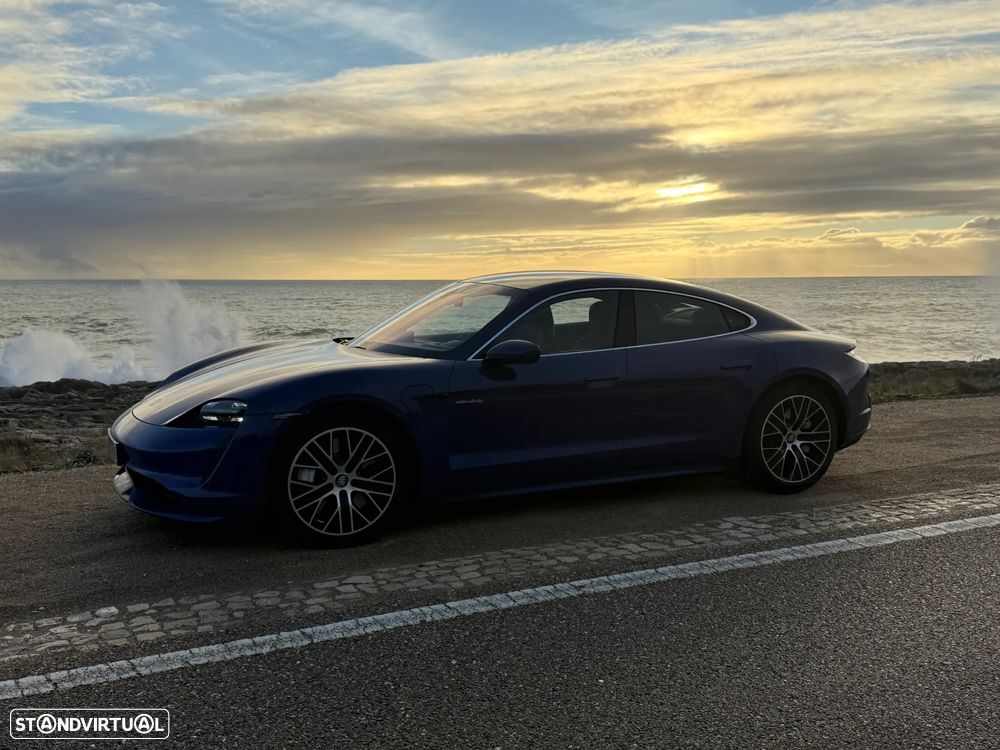 Porsche Taycan Turbo - 6