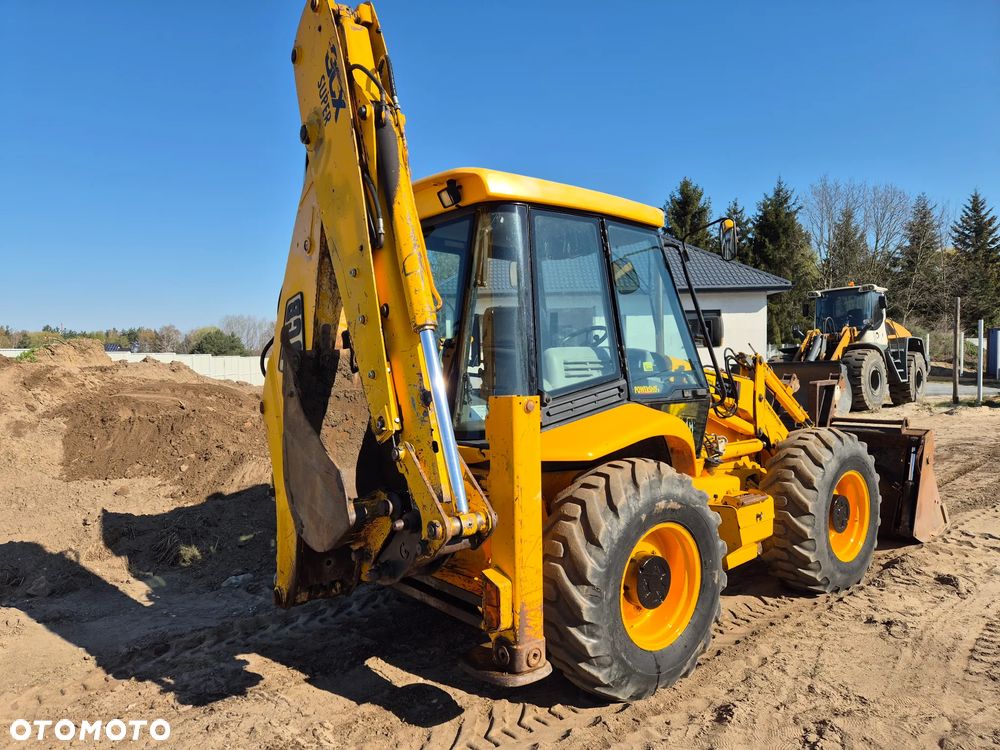 JCB 3cx na Rrównych kołach 4cx - 2