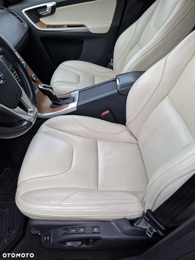Volvo XC 60 T6 AWD Edition Pro - 9