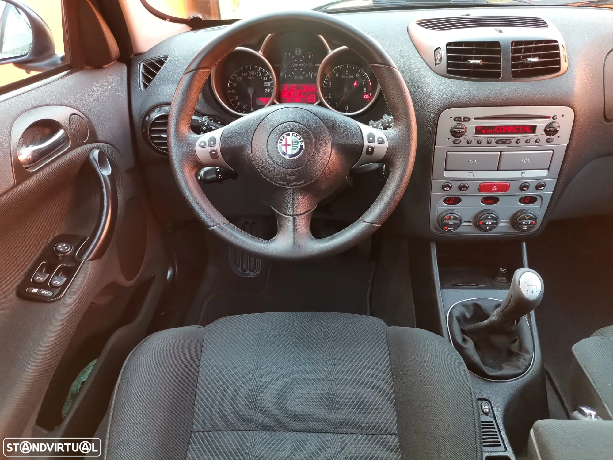 Alfa Romeo 147 1.6 TS Distinctive - 7