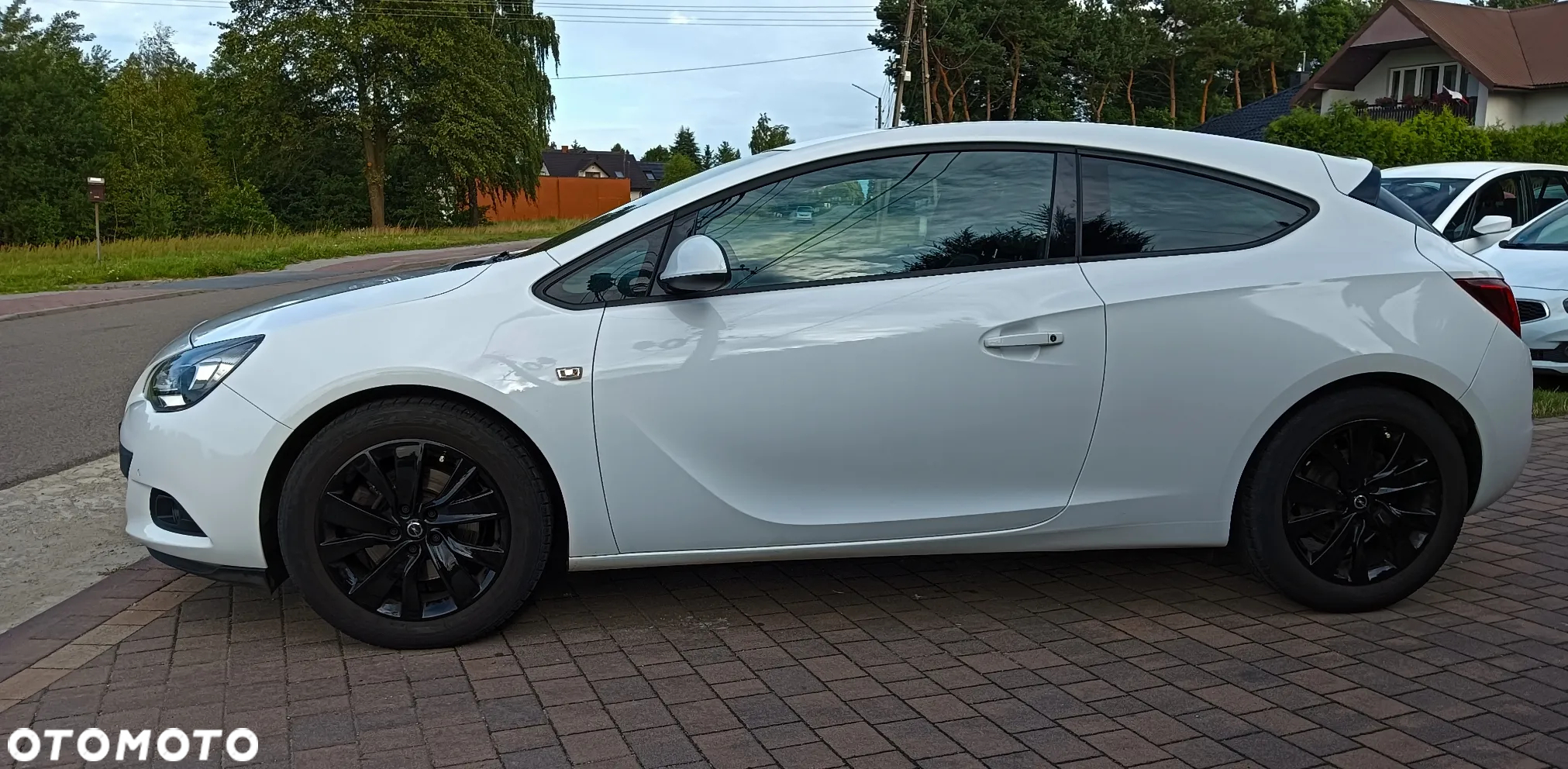 Opel Astra GTC 1.4 Turbo Edition - 4