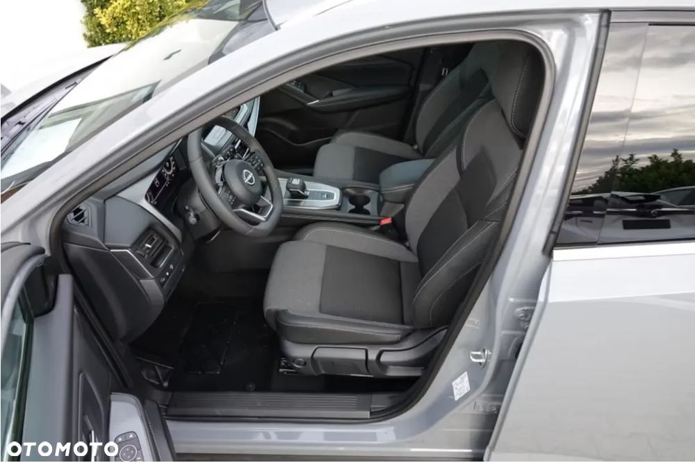 Nissan Qashqai 1.3 DIG-T MHEV N-Connecta Xtronic - 25