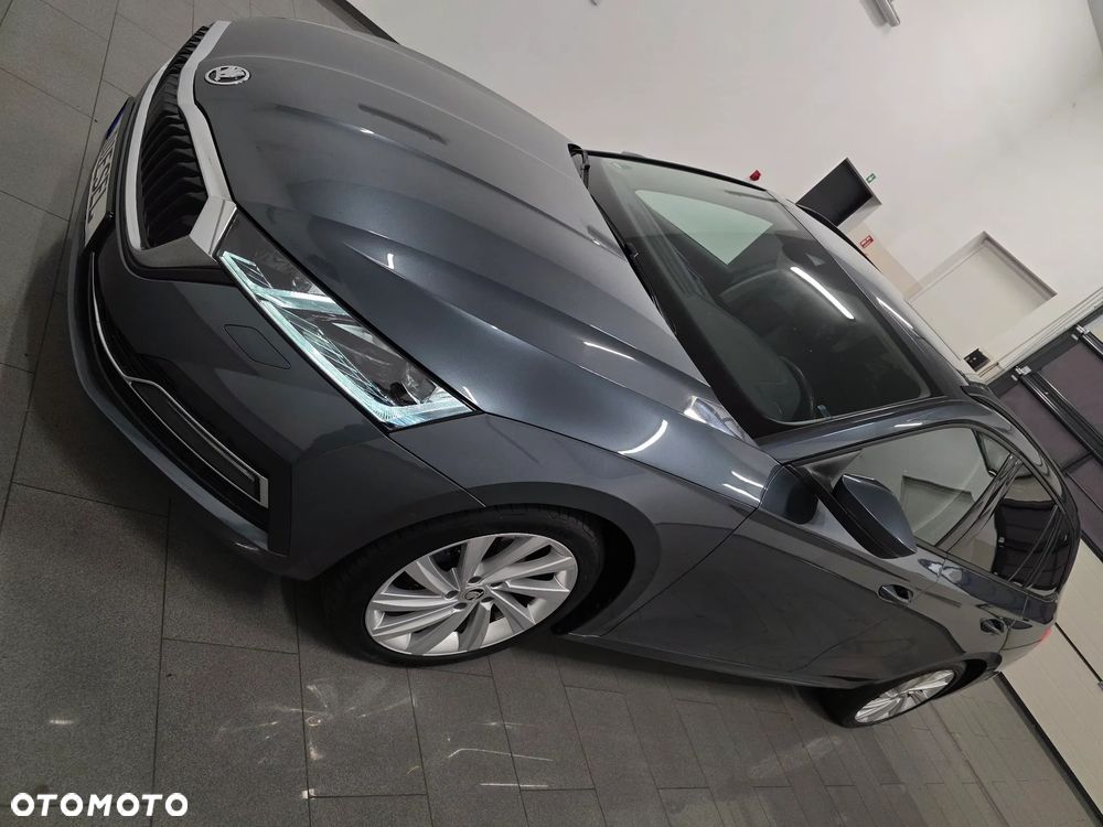 Skoda Octavia 2.0 TDI DSG Exclusive Plus - 4