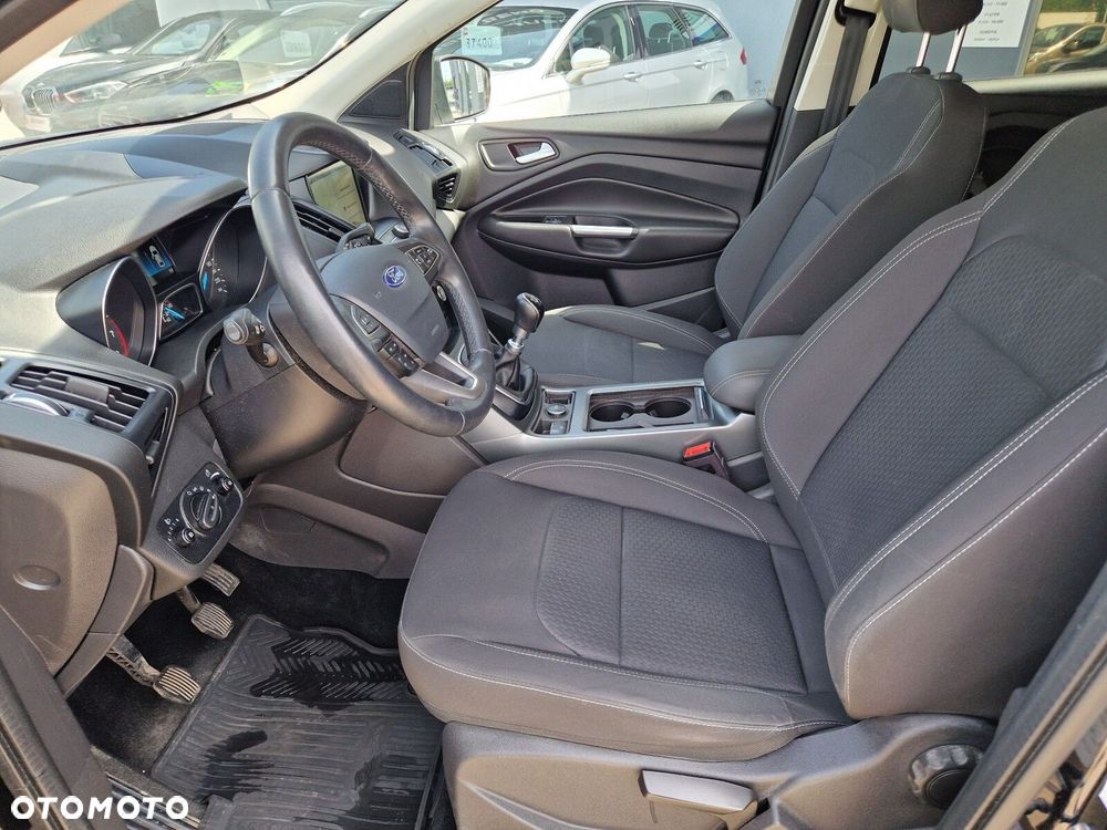 Ford Kuga - 31