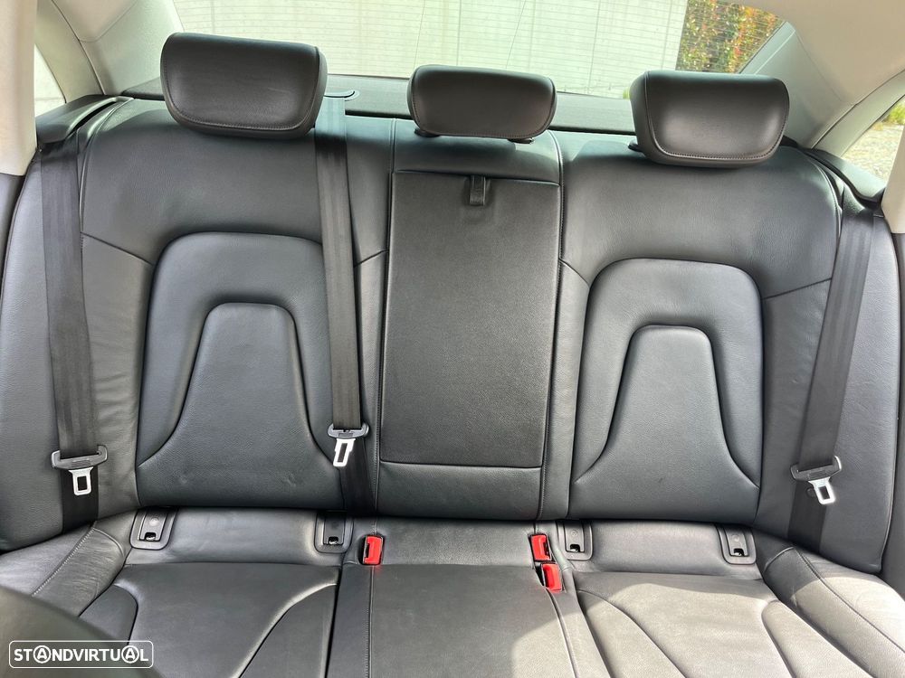 Audi A4 2.0 TDI S Edition S-line - 31