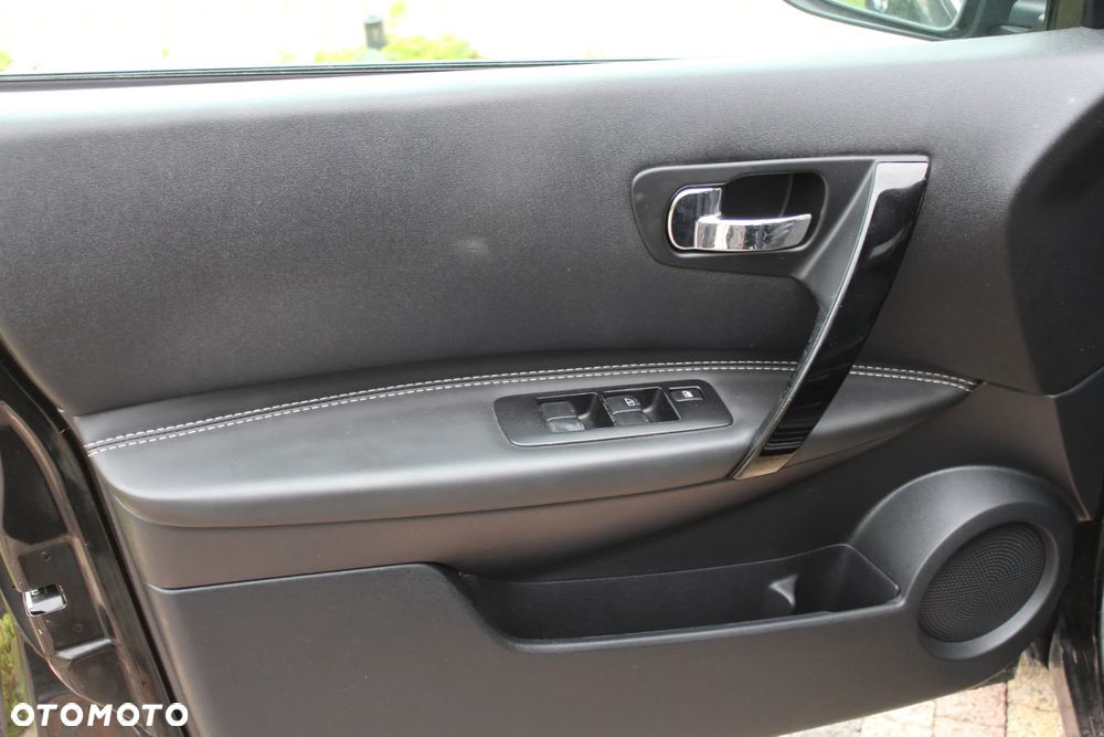 Nissan Qashqai 1.6 dCi 4 x 4 DPF Start/Stop tekna - 4