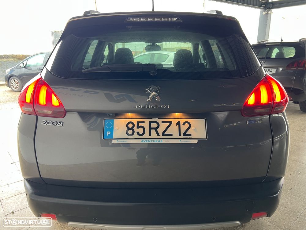 Peugeot 2008 1.2 PureTech Allure - 17