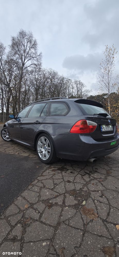 BMW Seria 3 318i - 4
