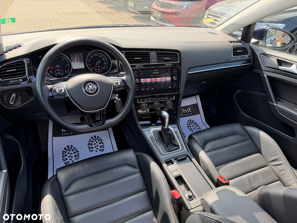 Volkswagen Golf - 23