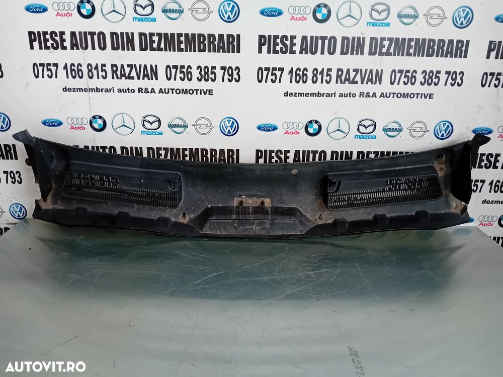 Grila Stergatoare Ford Kuga 1 I An 2008-2013 Cod 8V41-S02216 - 4