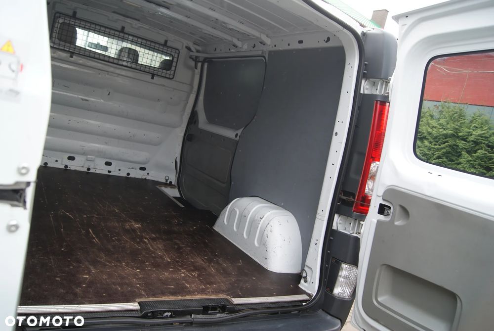 Opel Vivaro - 12