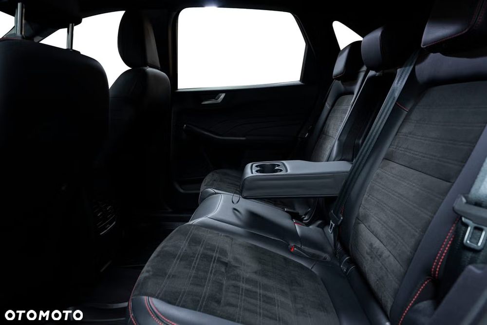 Ford Kuga 2.5 Duratec PHEV ST-LINE - 23