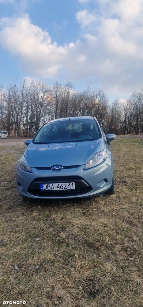 Ford Fiesta 1.25 Ambiente - 2