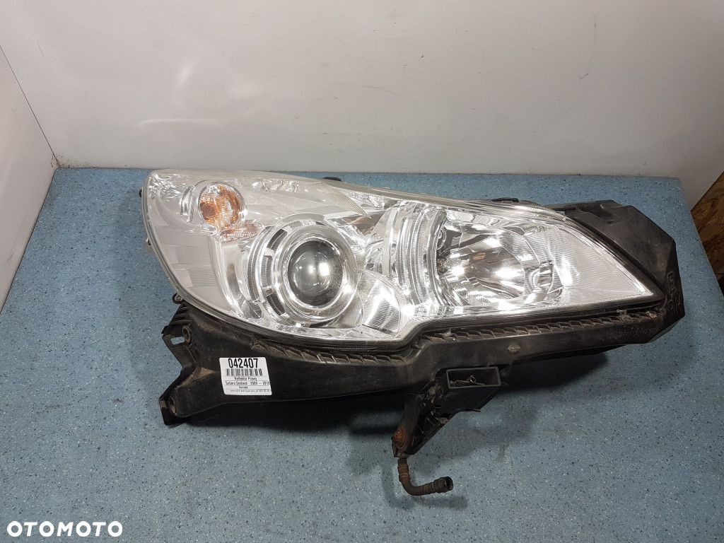SUBARU OUTBACK IV REFLEKTOR PRAWY XENON EU - 1