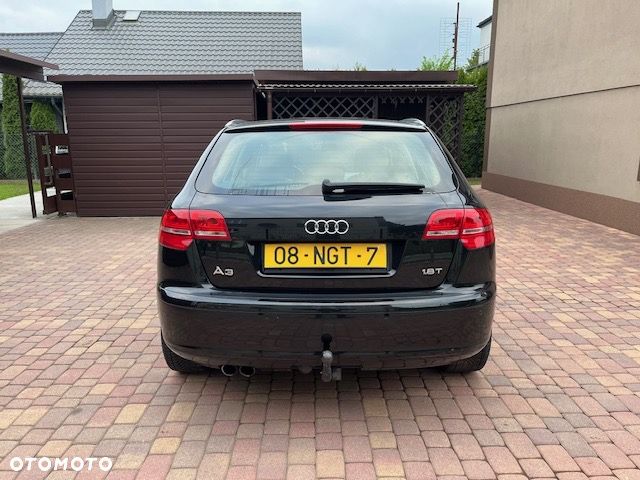 Audi A3 Sportback 1.8 TFSI Ambition - 4