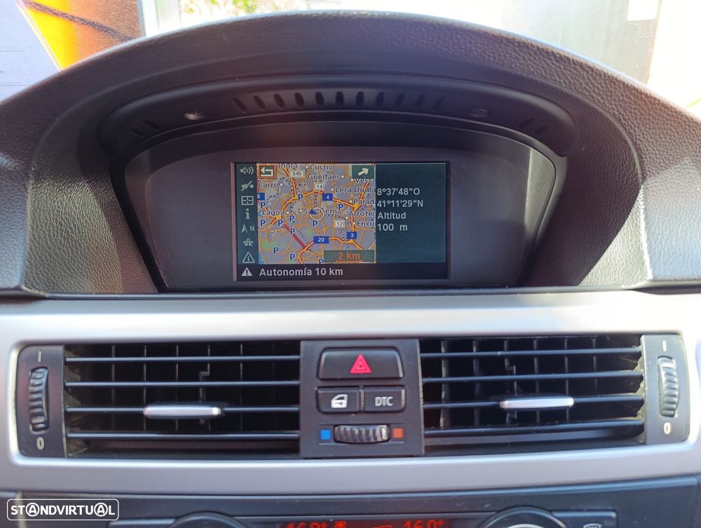 BMW 320 d Navigation Sport - 6