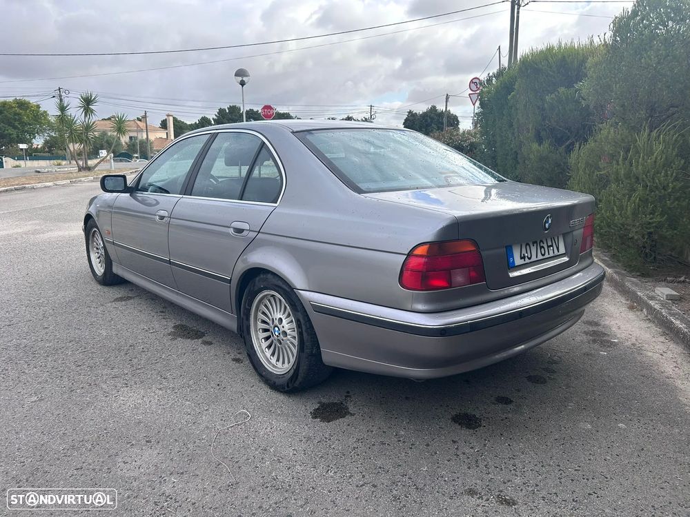 BMW 528 iA - 4