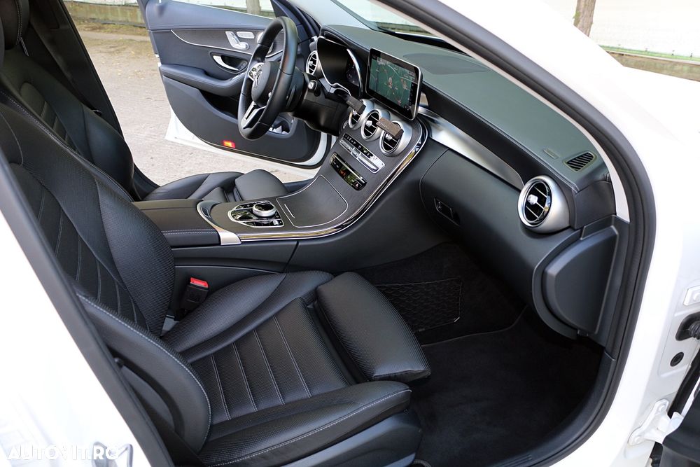 Mercedes-Benz C - 21