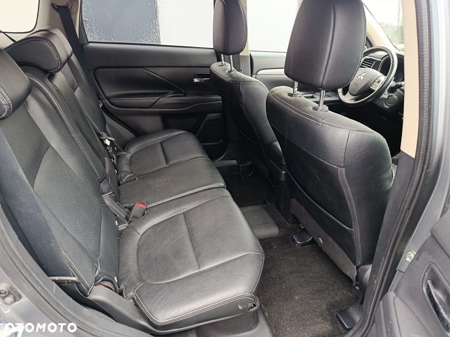 Mitsubishi Outlander - 5