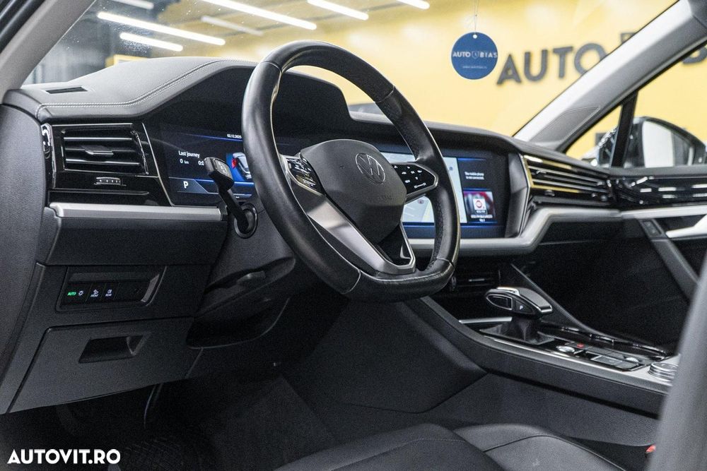 Volkswagen Touareg V6 TDI 4MOTION Elegance - 6