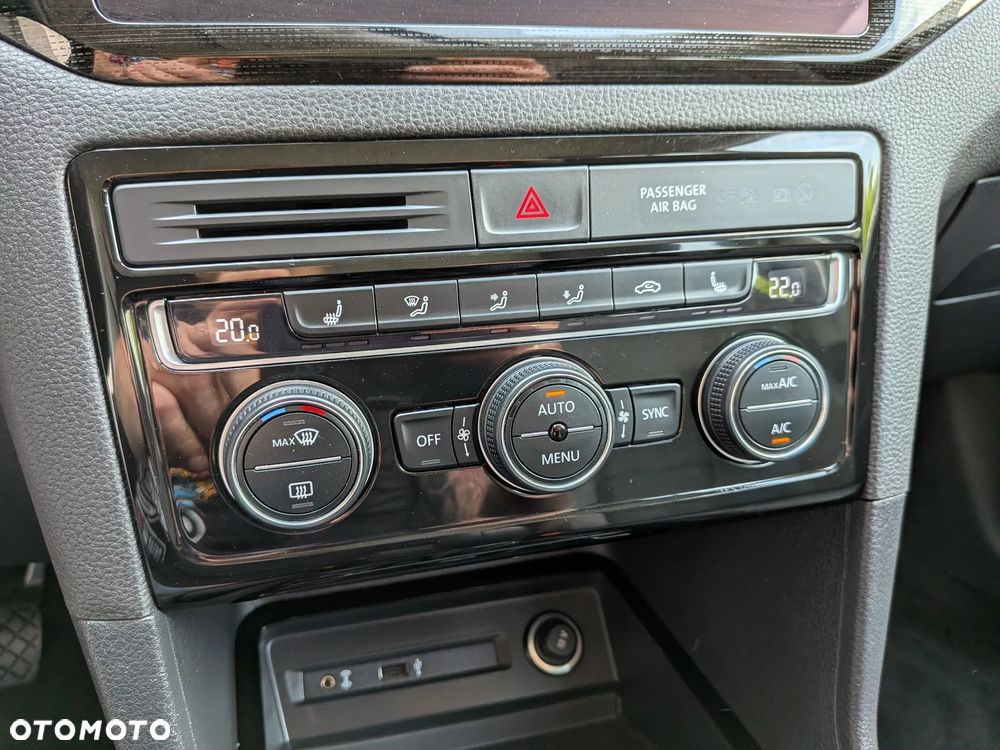 Volkswagen Golf Sportsvan - 23