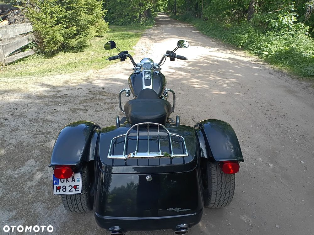Harley-Davidson Trike Freewheeler - 4